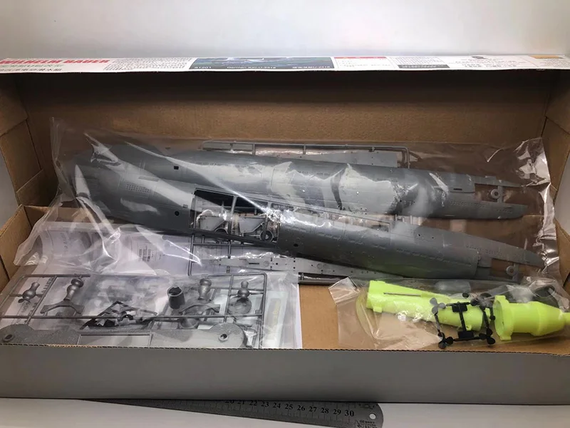 1/144 WWII German U Submarine  - Model Kit Ship 评论和价格